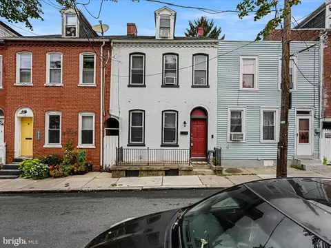 437 E Strawberry St, Lancaster, PA 17602