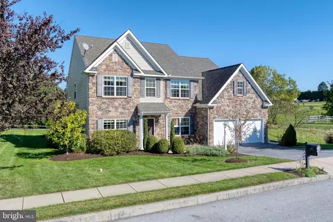 104 Tinsmith Ln, Strasburg, PA 17579
