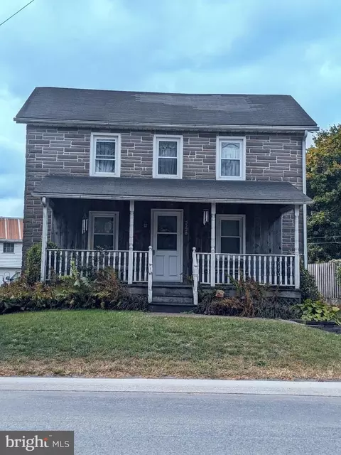 5228 Old Philadelphia Pike, Kinzers, PA 17535