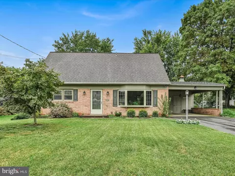 1018 Hermosa Ave, Lancaster, PA 17601