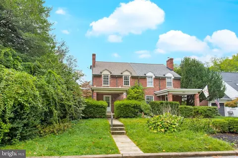 408 S School Ln, Lancaster, PA 17603