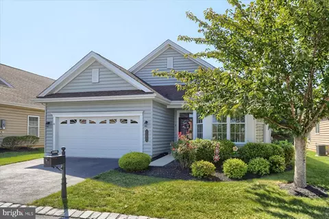 1392 Hemingway Ln, Mount Joy, PA 17552