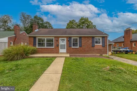 1058 Saint Joseph St, Lancaster, PA 17603