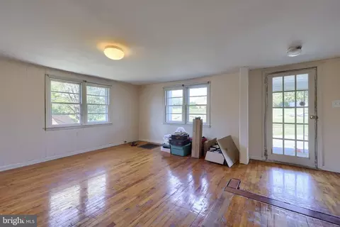 Living - 30 Lititz Run Rd, Lititz, PA 17543 photo 1 of 2