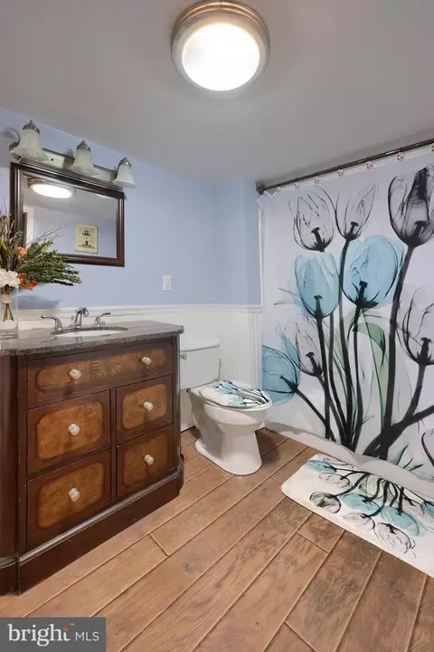 Bath - 30 Lititz Run Rd, Lititz, PA 17543 photo 1 of 1