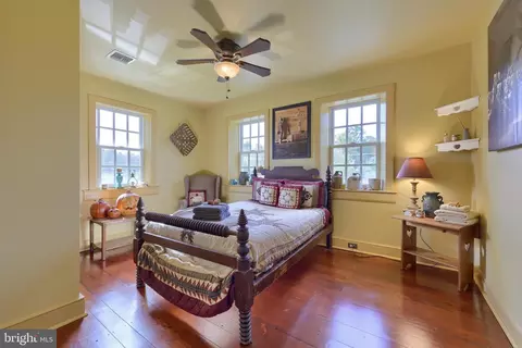 Bedroom - 97 Zartman Mill Rd, Lititz, PA 17543 photo 3 of 5