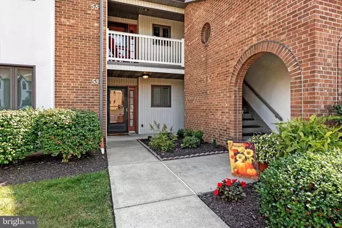 53 Black Oak Dr, Lancaster, PA 17602