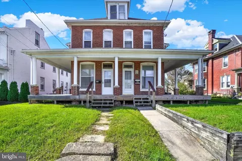 138 N Market St, Elizabethtown, PA 17022