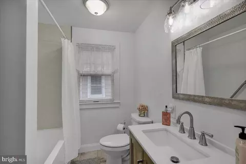 Bath - 345 Front St, Lititz, PA 17543 photo 1 of 1