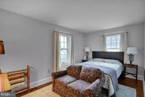 Bedroom - 345 Front St, Lititz, PA 17543 photo 3 of 4