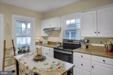 Kitchen - 345 Front St, Lititz, PA 17543 photo 2 of 2