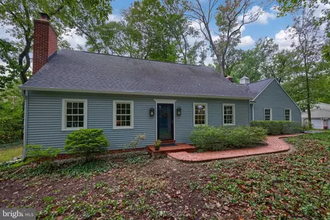 2961 Kings Ln, Lancaster, PA 17601