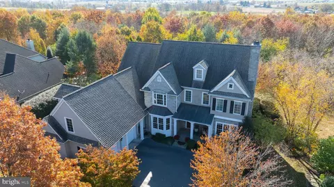 158 Chapel Ln, Ephrata, PA 17522
