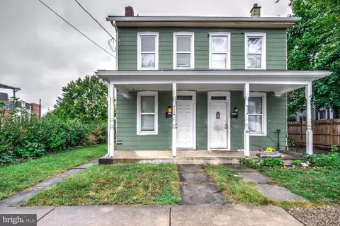 220 Duke St, Ephrata, PA 17522