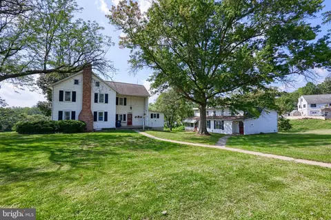144 Rose Hill Rd, Ephrata, PA 17522