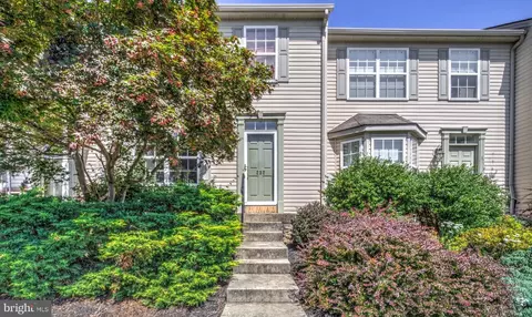 232 Knollwood Rd, Millersville, PA 17551