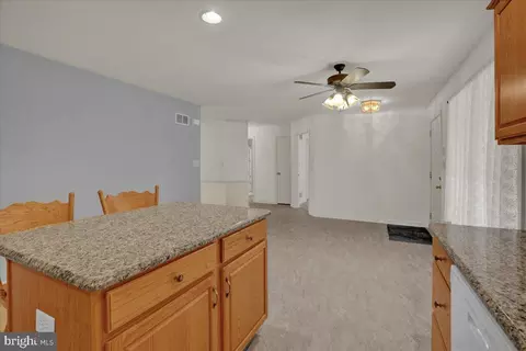 Entry Way - 320 Royal Hunt Way, Lititz, PA 17543 photo 2 of 4