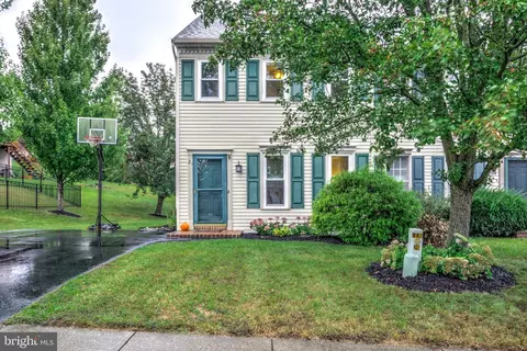 21 Yorkshire Ct, Elizabethtown, PA 17022