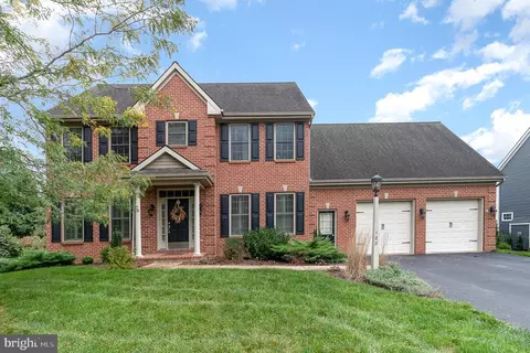 108 Greenhedge Dr, Lancaster, PA 17603