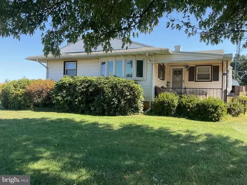 751 Lancaster Pike, Quarryville, PA 17566