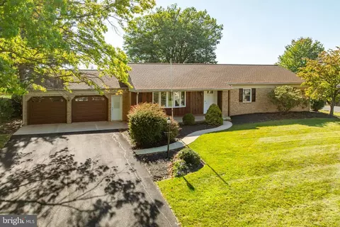 430 Glen Mar Ave, New Holland, PA 17557
