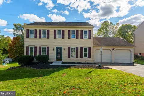 1562 S Jefferson Ct, Lancaster, PA 17602