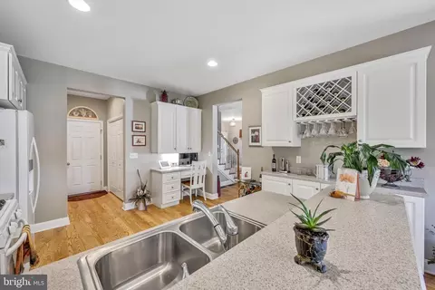 712 Woodfield Dr, Lititz, PA 17543 photo 13