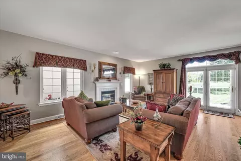 712 Woodfield Dr, Lititz, PA 17543 photo 8