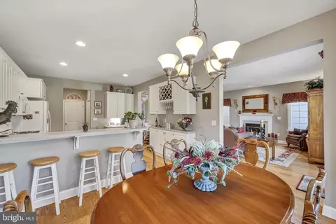 712 Woodfield Dr, Lititz, PA 17543 photo 18