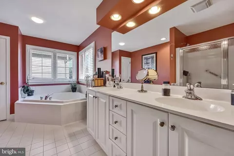 712 Woodfield Dr, Lititz, PA 17543 photo 23