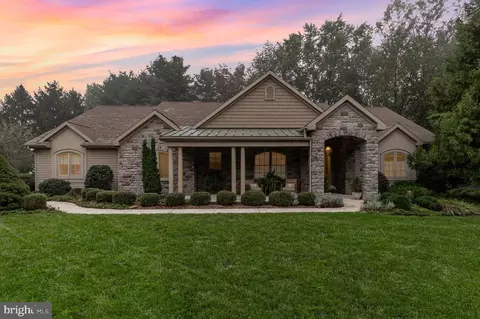 1560 Sheaffer Rd, Elizabethtown, PA 17022
