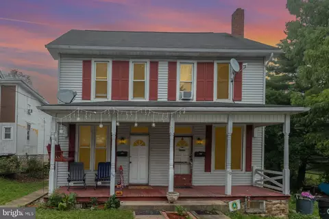 117 S Mount Joy St, Elizabethtown, PA 17022