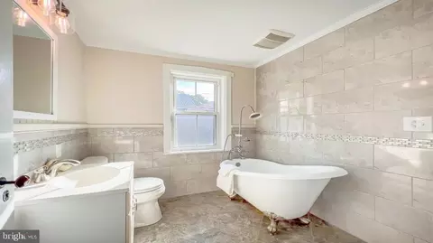 Entry Way - 379 E Main St, Lititz, PA 17543 photo 3 of 7