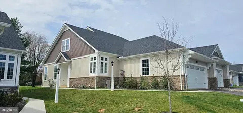108 Copperstone Ct #47, Millersville, PA 17551