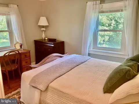 Bedroom - 765 Maple St, Lititz, PA 17543 photo 1 of 7