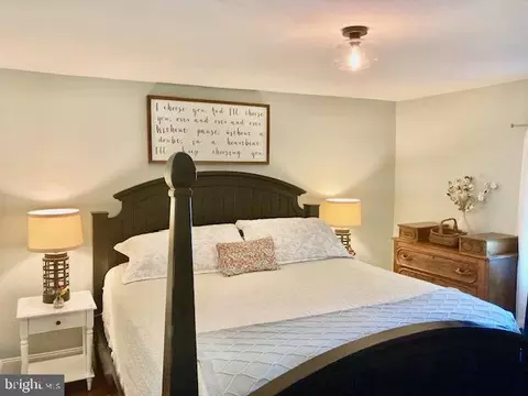 Bedroom - 765 Maple St, Lititz, PA 17543 photo 4 of 7