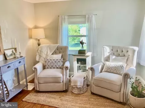 Living - 765 Maple St, Lititz, PA 17543 photo 1 of 4