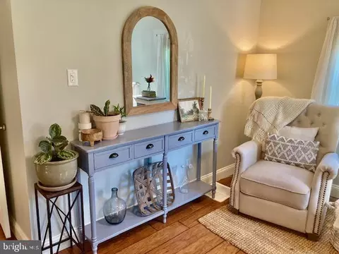Entry Way - 765 Maple St, Lititz, PA 17543 photo 1 of 1