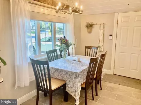 Dining - 765 Maple St, Lititz, PA 17543 photo 1 of 1