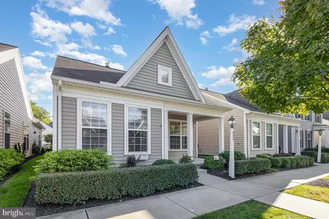 425 Old Post Ln, Strasburg, PA 17579