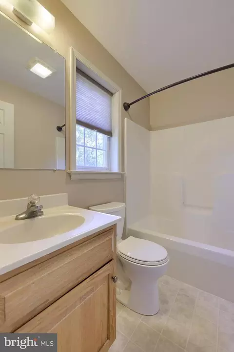 22 E Grant St, Lititz, PA 17543 photo 23