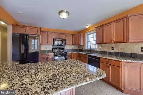 22 E Grant St, Lititz, PA 17543 photo 12