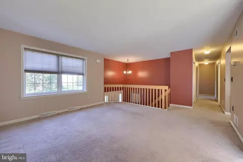 22 E Grant St, Lititz, PA 17543 photo 4