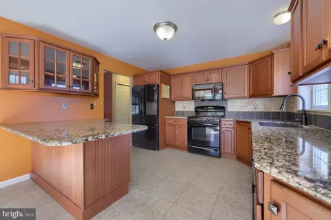 22 E Grant St, Lititz, PA 17543 photo 10