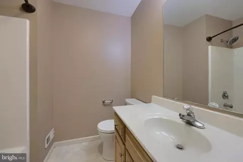 22 E Grant St, Lititz, PA 17543 photo 20