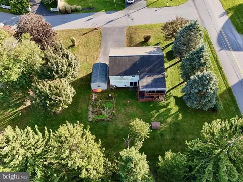 View/Area - 201 Beechwood Dr, Lititz, PA 17543 photo 3 of 8