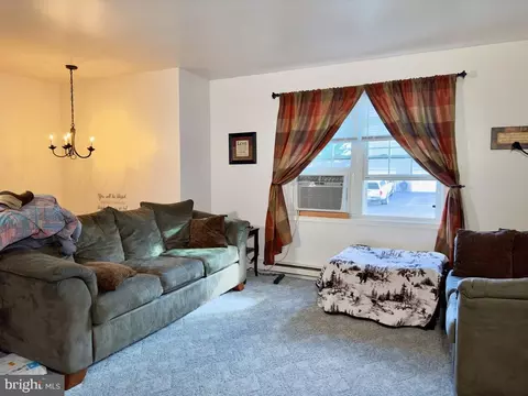 Living - 201 Beechwood Dr, Lititz, PA 17543 photo 1 of 3