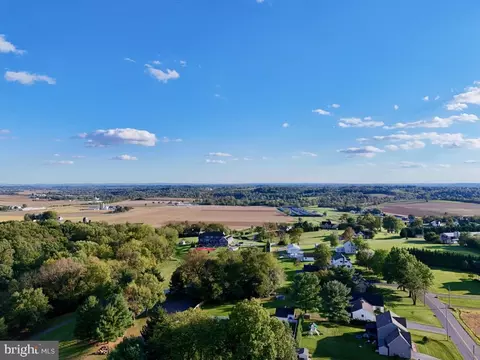 View/Area - 201 Beechwood Dr, Lititz, PA 17543 photo 4 of 8
