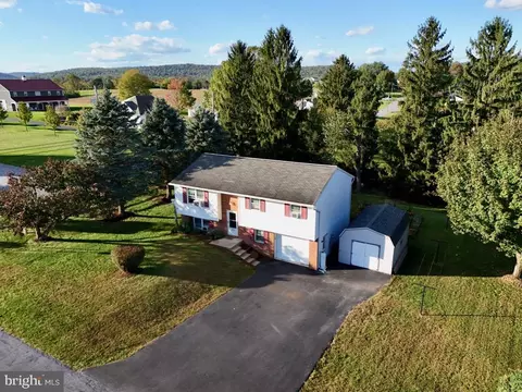 View/Area - 201 Beechwood Dr, Lititz, PA 17543 photo 2 of 8