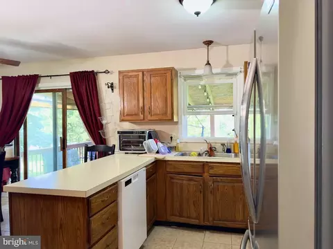 Kitchen - 201 Beechwood Dr, Lititz, PA 17543 photo 1 of 3